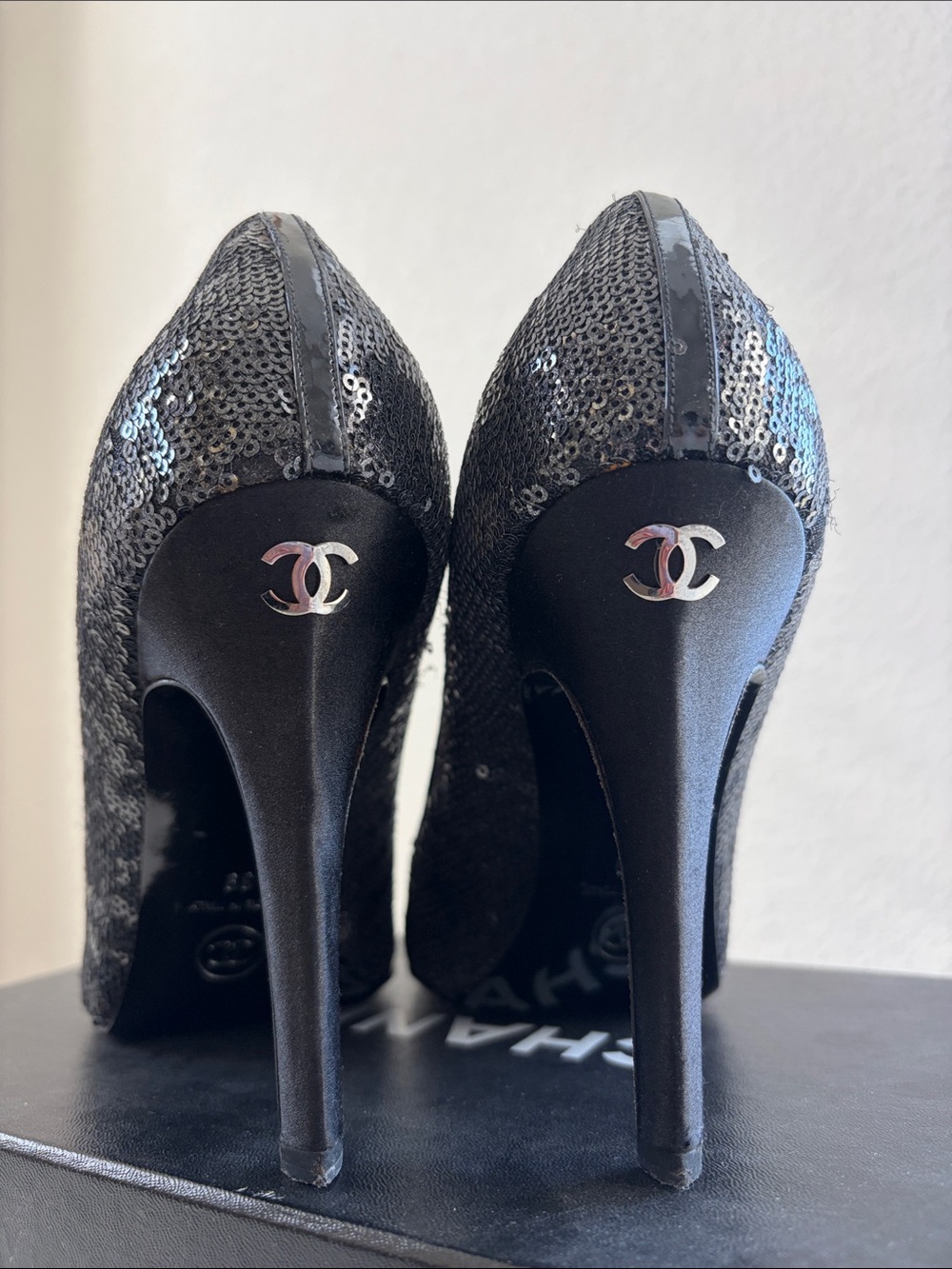 CHANEL Black Sequin Stiletto High Heel Shoes Pump 39 Used Good